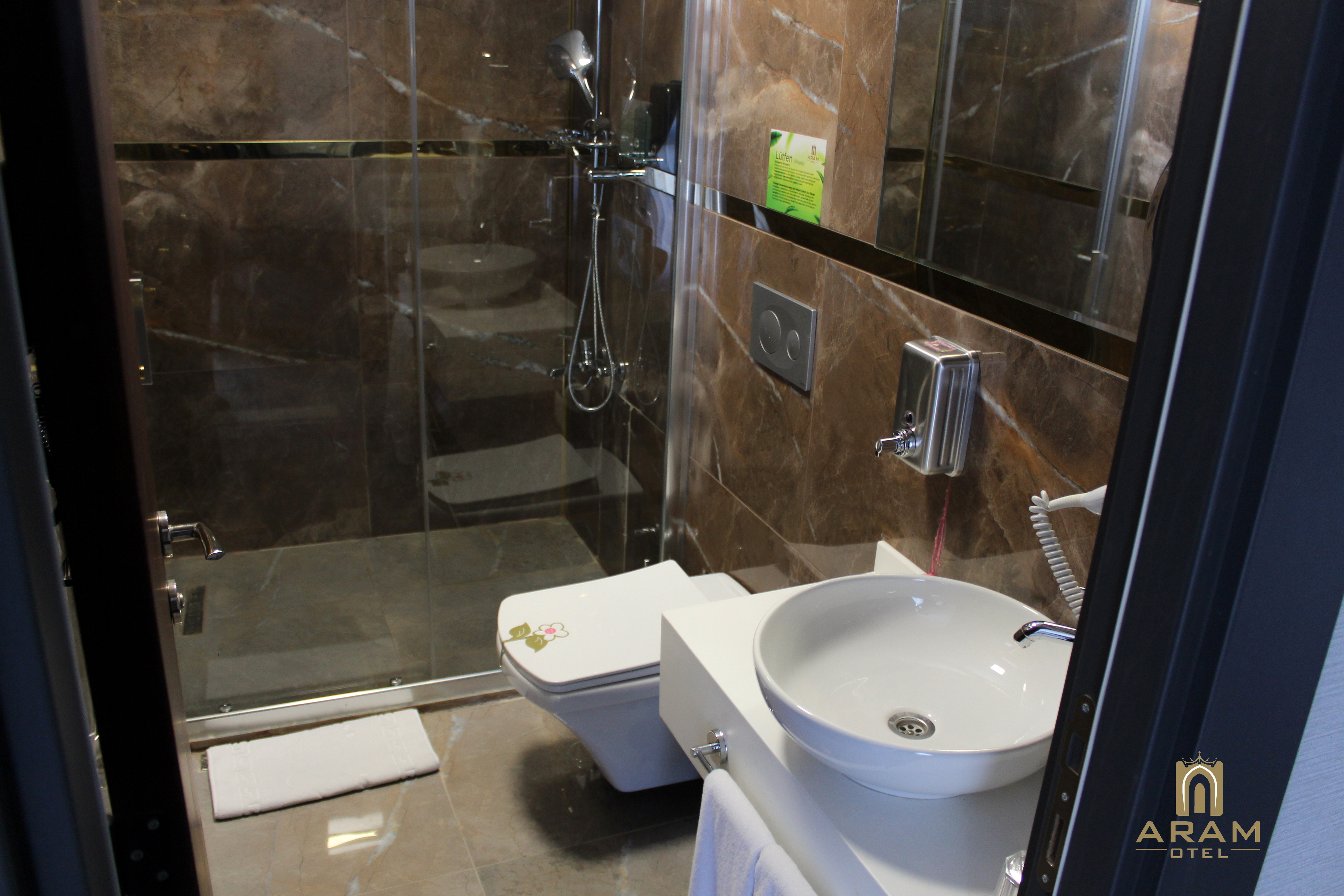 Executive Suite Oda